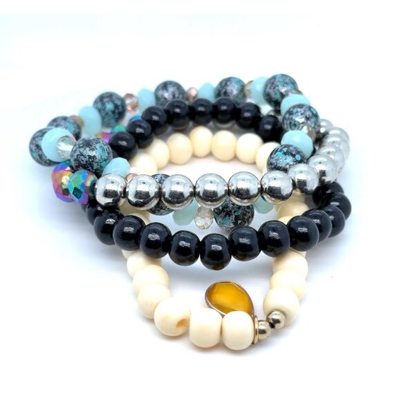 Lot of 4 Beaded Bracelets - Picture 1 of 4